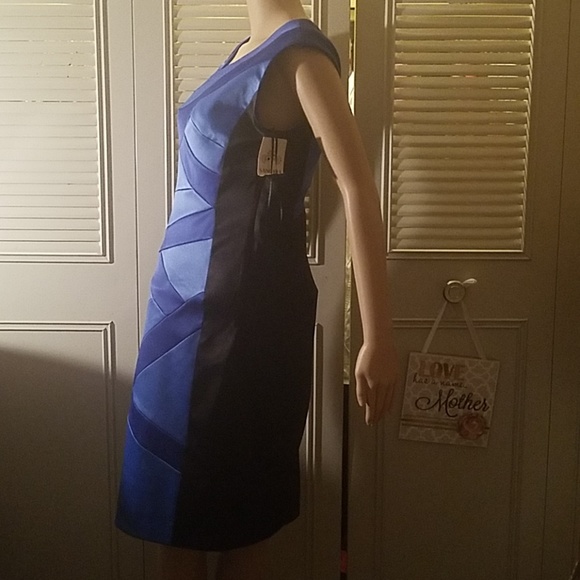 Women's dress - Picture 3 of 3